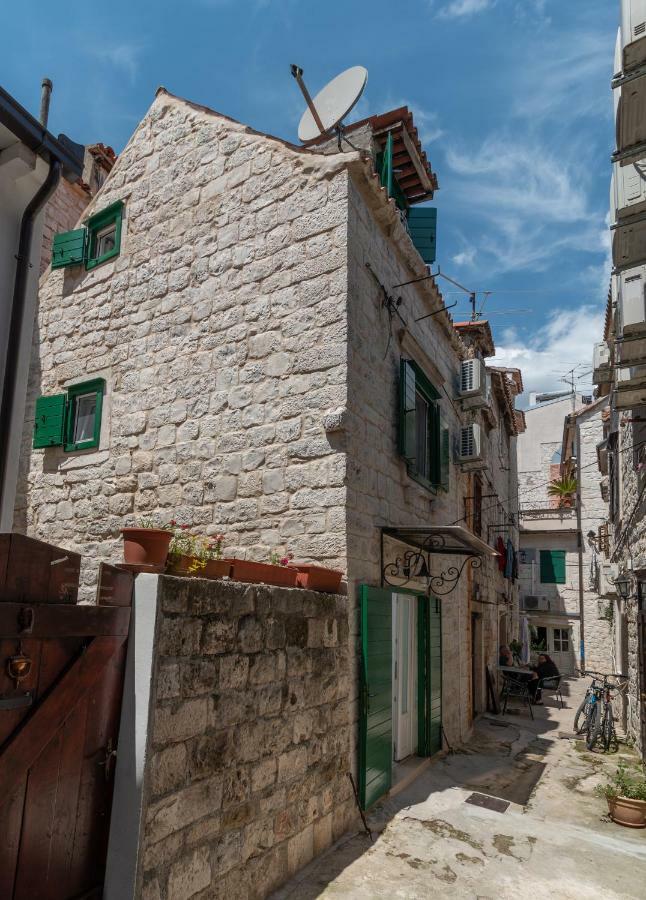 טרוגיר Apartman Skuribanda מראה חיצוני תמונה