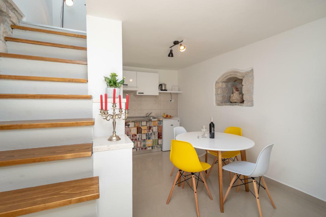 טרוגיר Apartman Skuribanda מראה חיצוני תמונה